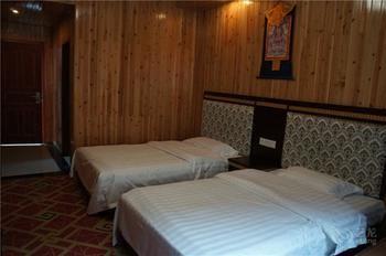 Xunji Hotel Jiuzhaigou Bagian luar foto